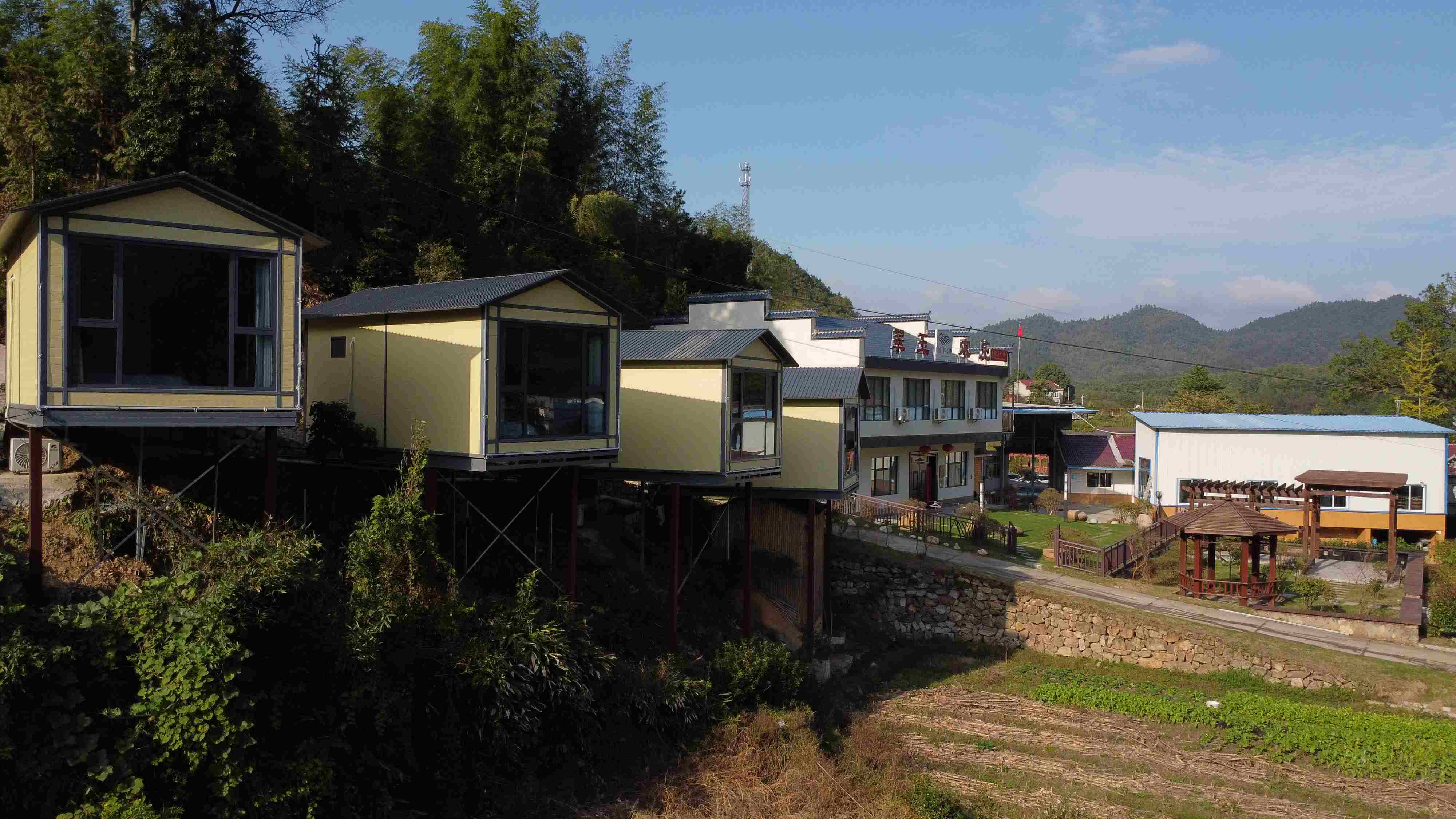 悬空木屋